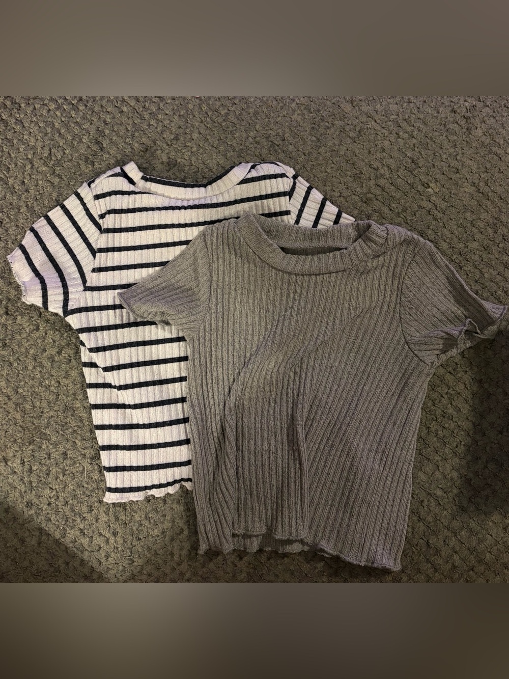 SHEIN Kids Ribbed Short Sleeve Tops - Gray & White with Black Stripes